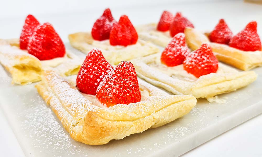 Strawberry Sugar Puffs